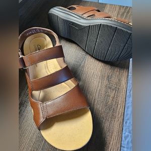 Clarks Sandals NWOT